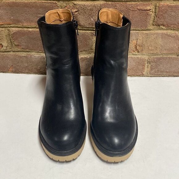 Universal Thread Black Block Heel Ankle Bootie Size 5 - Picture 2 of 7